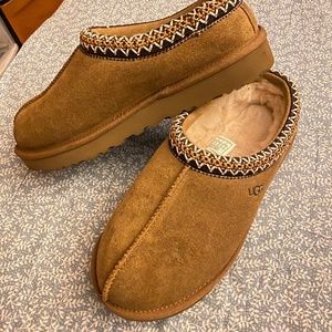 UGG Women’s Size 8 Tasman Slippers